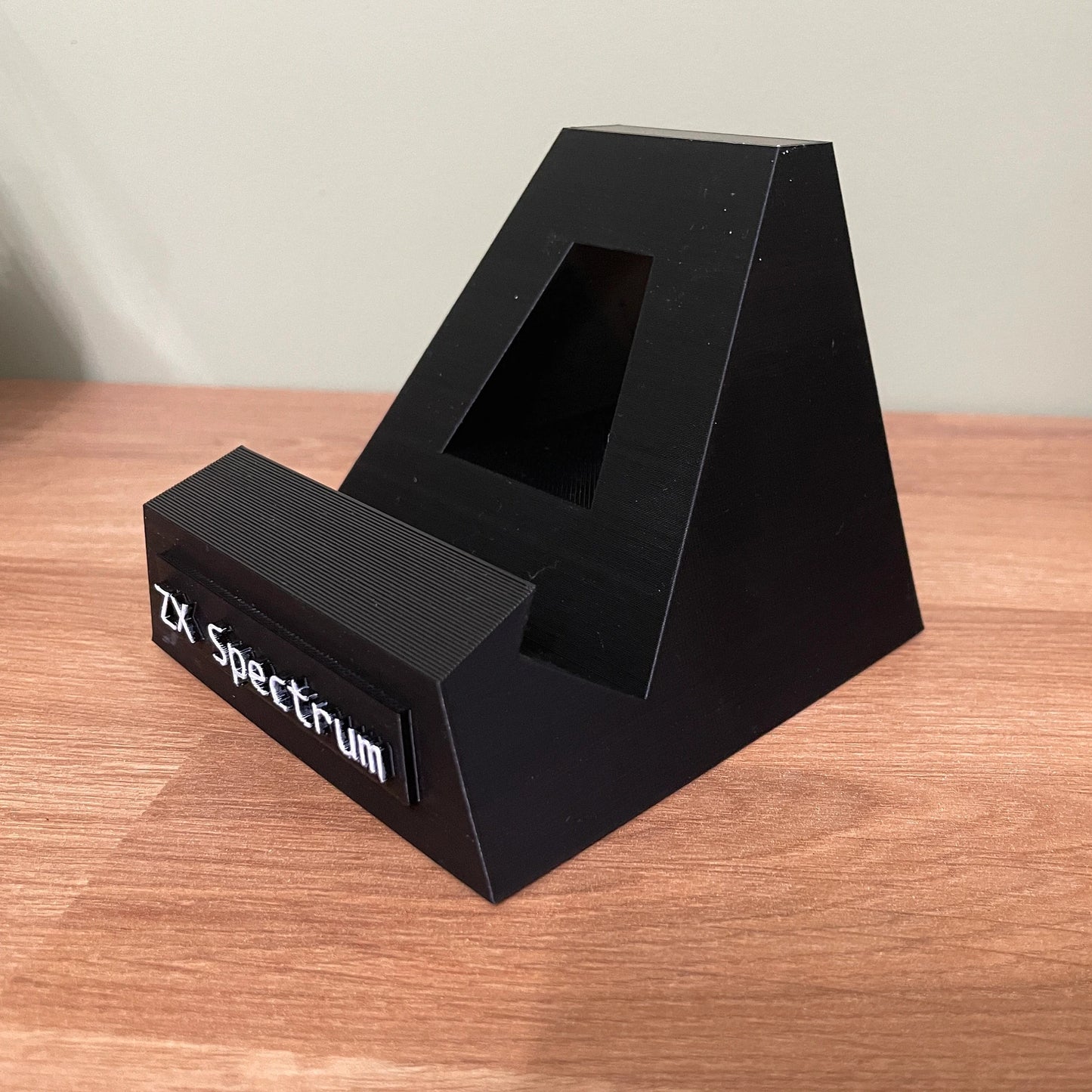 Custom Designed 3D Printed Sinclair ZX Spectrum or ZX81 Display Stand